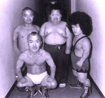 midget wrestlers